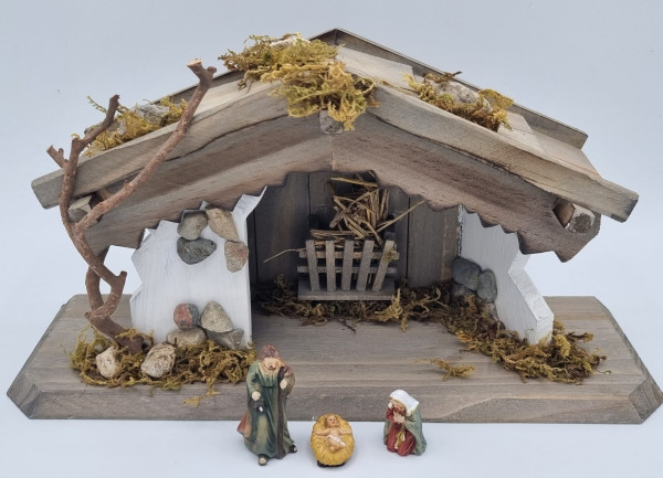 Krippenstall "Miltach" 29,5x9,5x15 cminkl. 3 tlg. Figurenset coloriert